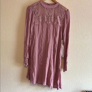 Taylor & Sage Dusty Pink Lace Dress